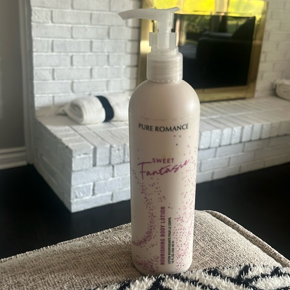 Pure Romance Sweet Fantasie Nourishing Body Lotion-NEW - Picture 1 of 2